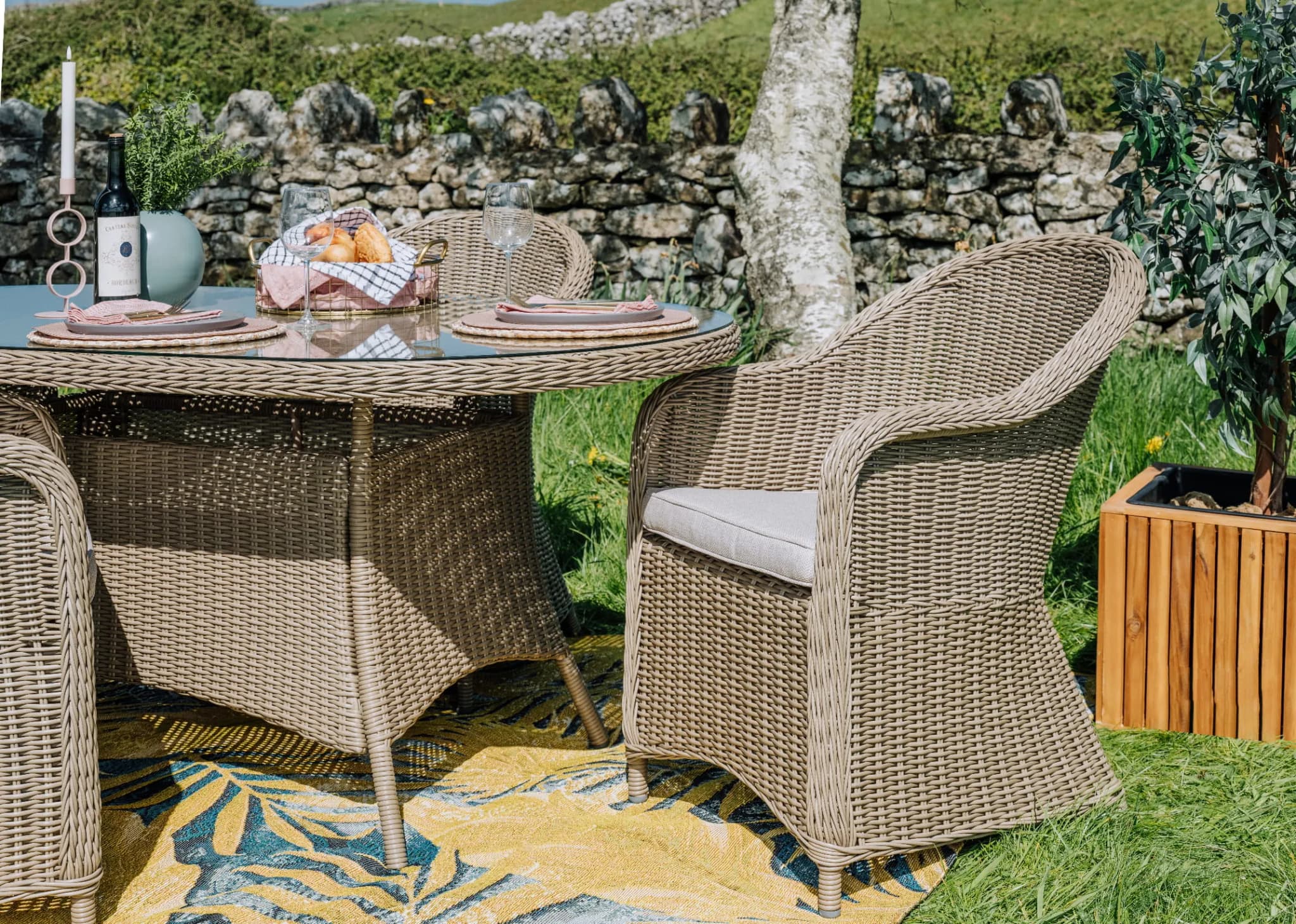 Gartenmöbel aus nachhaltigen Materialien – Eco-Friendly Outdoor-Lösungen