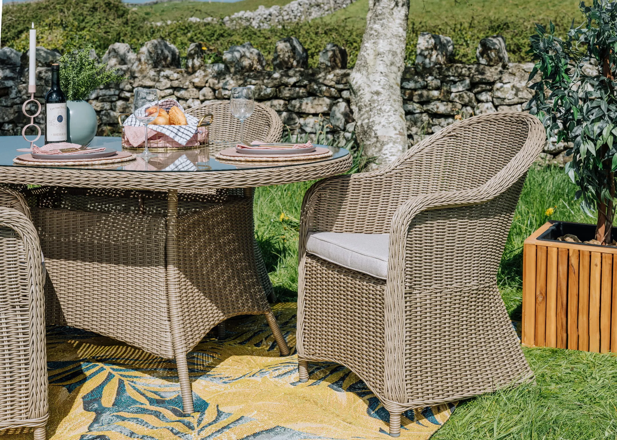 Gartenmöbel aus nachhaltigen Materialien – Eco-Friendly Outdoor-Lösungen