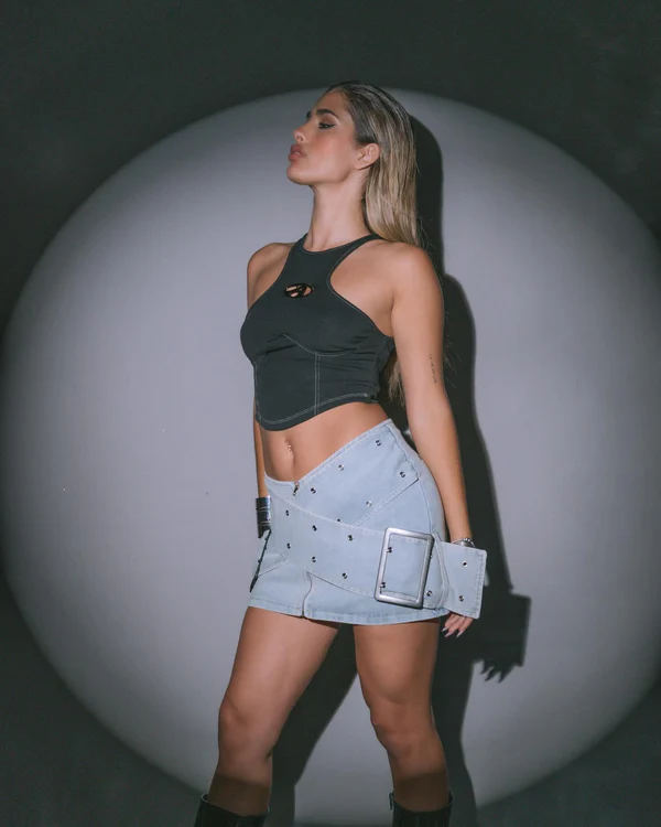 Der Venga Store präsentiert Rave Outfits Damen der Extraklasse
