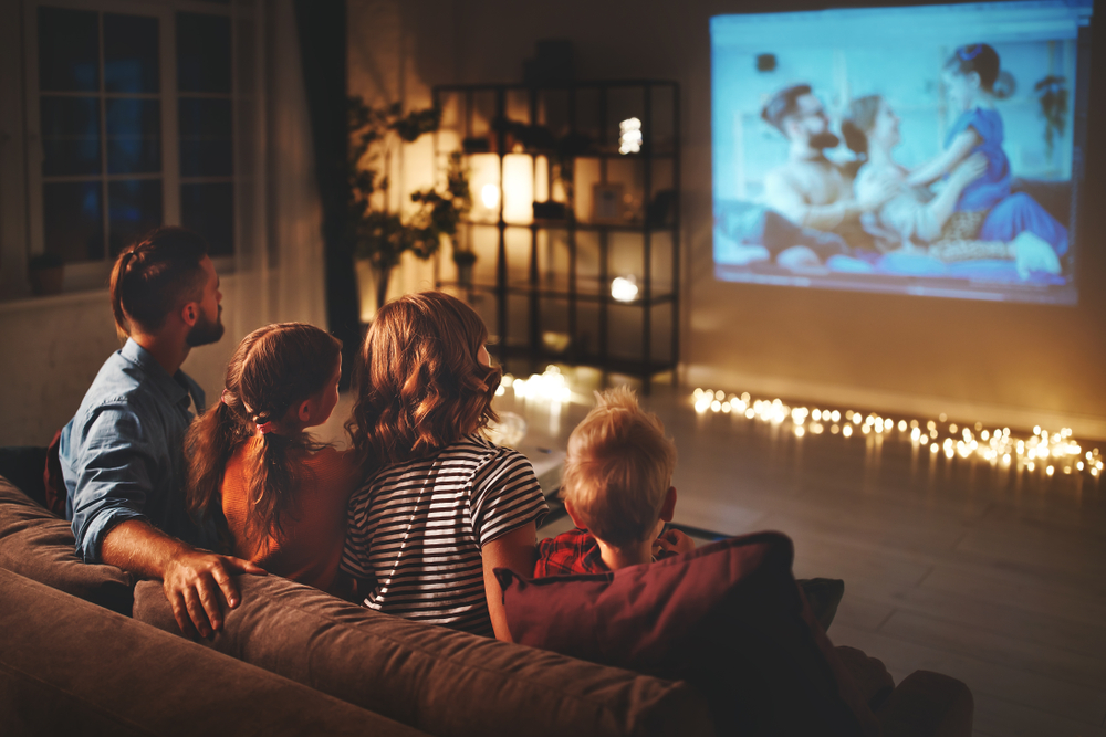 Welches IPTV-Abonnement bietet mehr? Polen vs. weltweite Kanäle