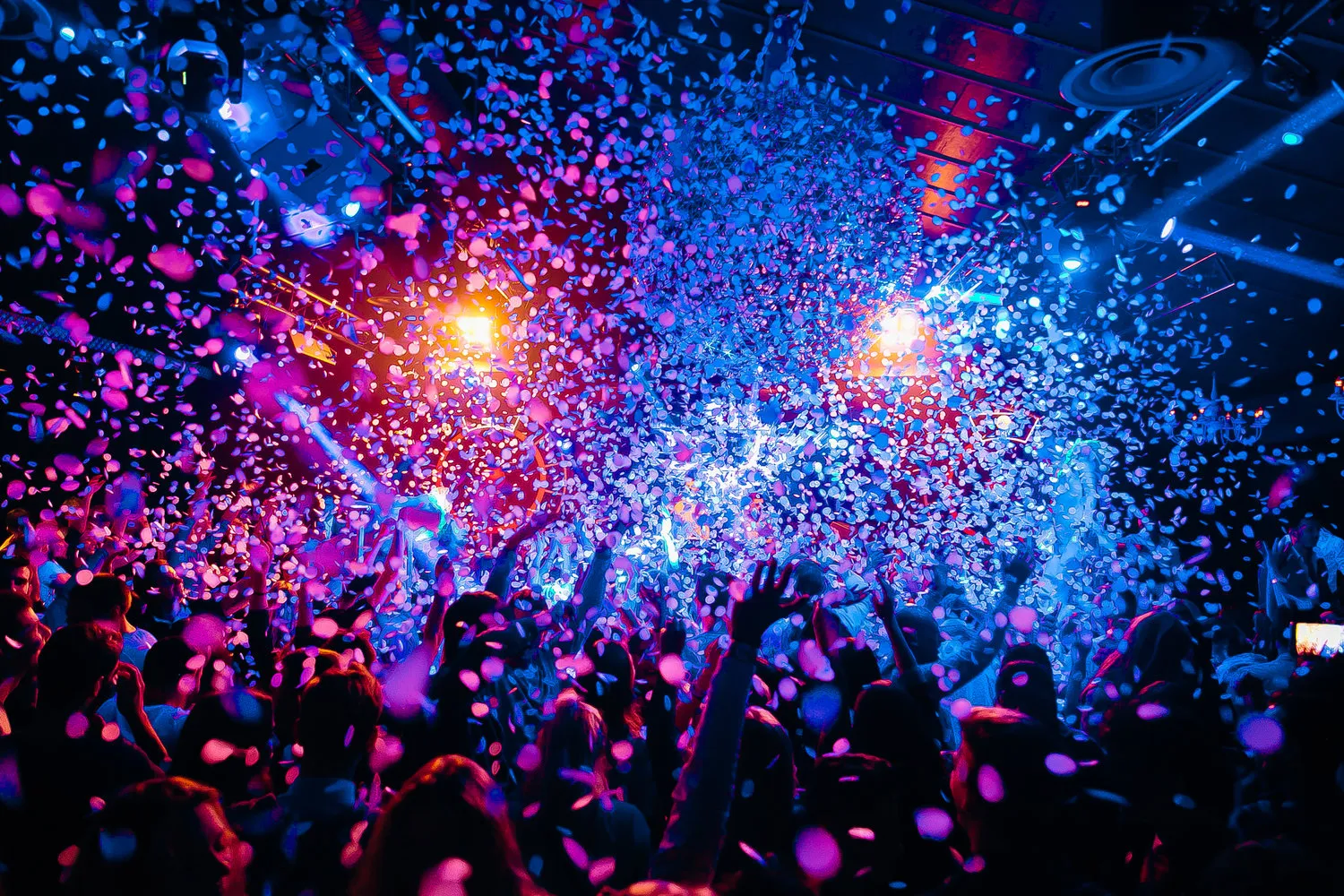 After-Work-Momente, die Berlin bewegen, als Teamevent und exklusiv für geschlossene Guppen für 20 bis 120 Personen in der Eventlocation Vivont Berlin
